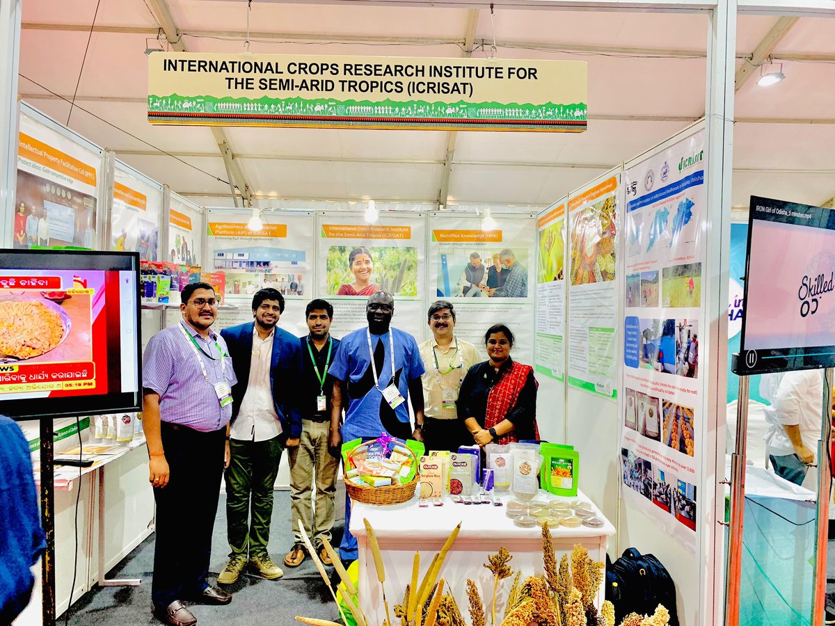 Saikat DattaMazumdar (@sdattamazumdar) on Twitter photo Dr Victor <a href="/SefaAfari/">Victor Afari-Sefa</a> representing <a href="/ICRISAT/">ICRISAT</a> speaks on
“Millet Value Chains and Market Access” at the InternationalConference on Millets, Bhubaneswar, Odisha <a href="/IYM2023/">International Year Of Millets 2023</a> Dr Victor <a href="/SefaAfari/">Victor Afari-Sefa</a> representing <a href="/ICRISAT/">ICRISAT</a> speaks on
“Millet Value Chains and Market Access” at the InternationalConference on Millets, Bhubaneswar, Odisha <a href="/IYM2023/">International Year Of Millets 2023</a>