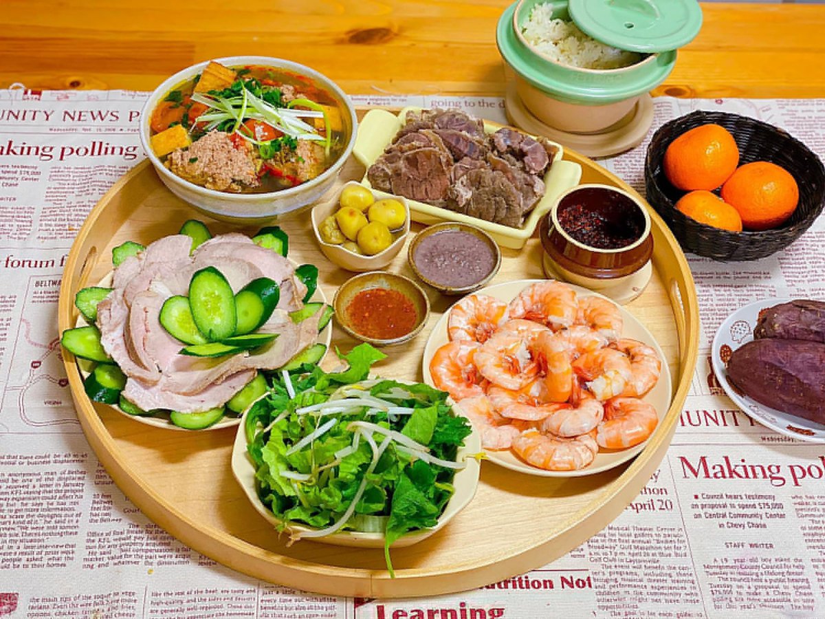 VietNamHidden's tweet photo. Gather 'round the table, it's family dinner time! In the heart of shared laughter and homemade goodness, family dinners are where love is served in heaping portions. Cherish these moments, savoring every bite and every story. #FamilyDinnerTime #HomeCookedLove #TogetherAtTheTable https://t.co/lxB2IwO2Zn