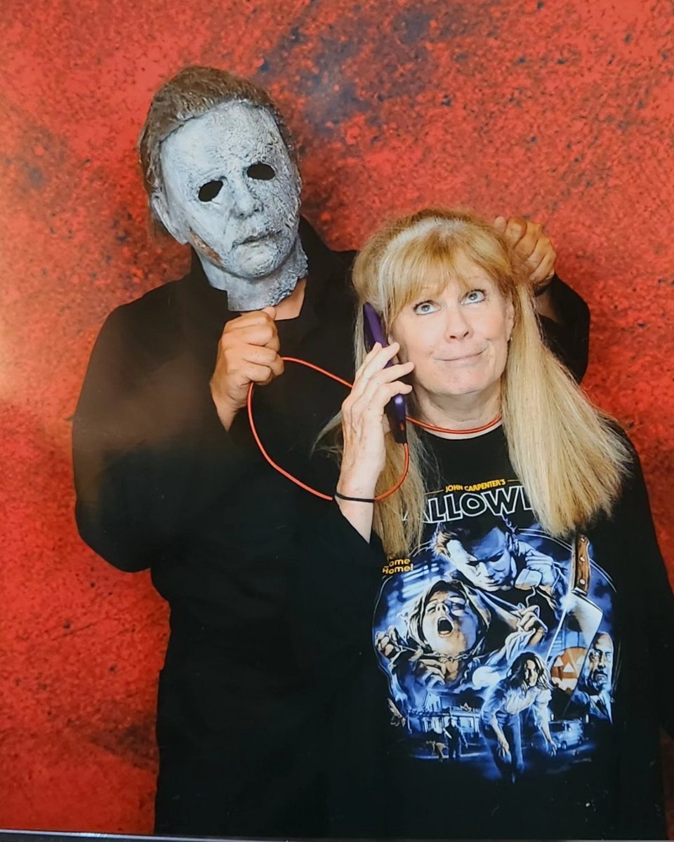 Still cool #pjsoles from Halloween allowed me to reenact a scene from the movie, with todays technology LOL