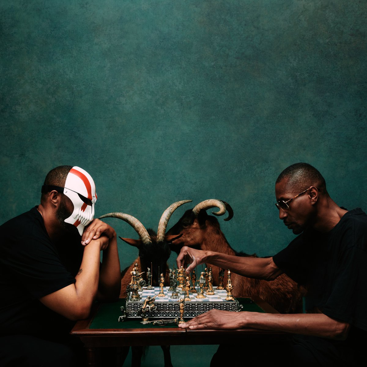 LeDanyDan's tweet image. Voici la pochette de notre album Pièces Montées qui sort le 9 Février 2024!
Vous pouvez dès maintenant le commander sur notre site Dany Dan &amp;amp; Kyo Itachi ainsi que de la vêture originale Pièces Montées
Artwork @fifoudezign 
danydan-kyoitachi.fr