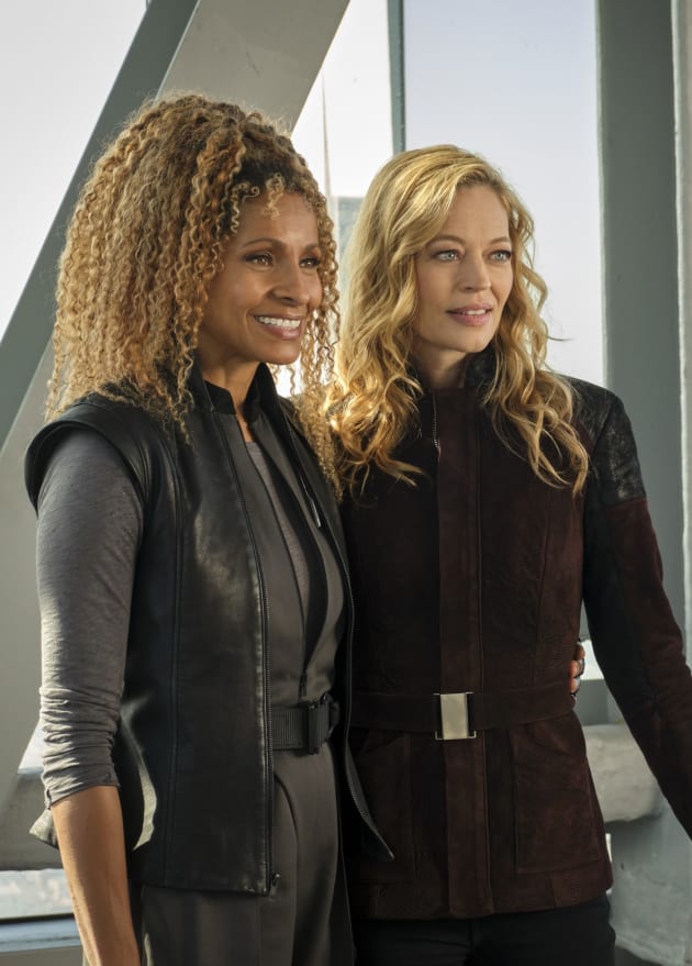 Kicking ass on screen and kicking ass behind the scenes. #SagAftraStrong 

The incredible <a href="/JeriLRyan/">Jeri Ryan</a> and  <a href="/ItsMichelleHurd/">Michelle Hurd</a>!