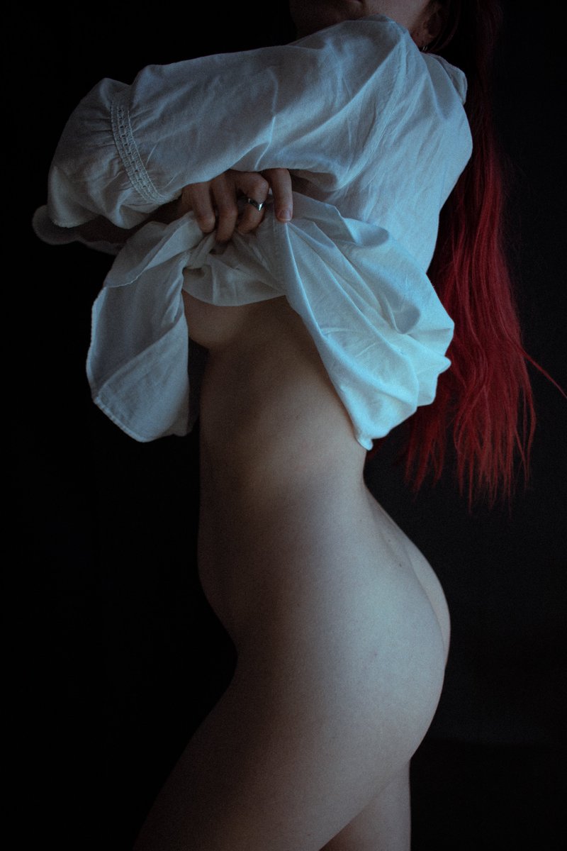 Bonjour à tous !

Erotisme &amp; ésotérisme✨

Si vous aimez mon travail, cette séance et bien d'autres encore, vous pouvez les retrouver sur mon Patreon (linktree en bio).

Belle après-midi.

#JeudiConfession #JeudiPhoto #PhotographyIsArt