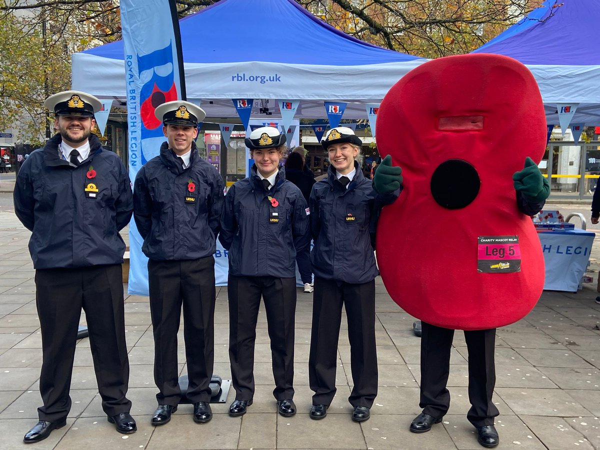 URNU Manchester and @PoppyLegion , are out at Manchester Piccadilly Station raising funds ahead of Remembrance Sunday. The Royal British Legion have been supporting veterans for 102 years, both active and ex-serving ❤️#rbl #PoppyAppeal #RemembranceDay #RemembranceSunday