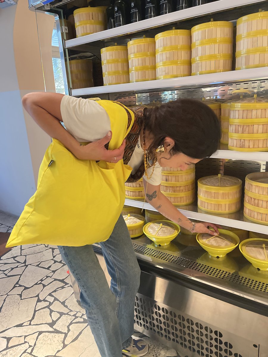 Autumn blues? Not with the LOQI neon bags 💛

#recycledbags #neonfashion #loqi #berlinfoodies