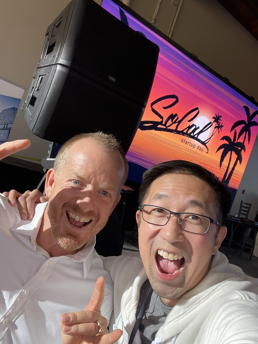 UscBruin's tweet photo. 2/ Was reminded it’s not about the destination, and maybe even not about the journey … but rather all about “ships” —> #relationships / #friendships / #kinships 

@ryanfoland @MelindaPKim @DarrelFrater @JerryHeikens @uciantrepreneur @TiESoCal @LAVA310 @ArdiusTech @GustoHQ https://t.co/ZwAq7ohECY