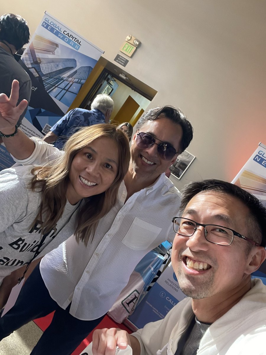 UscBruin's tweet photo. 2/ Was reminded it’s not about the destination, and maybe even not about the journey … but rather all about “ships” —> #relationships / #friendships / #kinships 

@ryanfoland @MelindaPKim @DarrelFrater @JerryHeikens @uciantrepreneur @TiESoCal @LAVA310 @ArdiusTech @GustoHQ https://t.co/ZwAq7ohECY