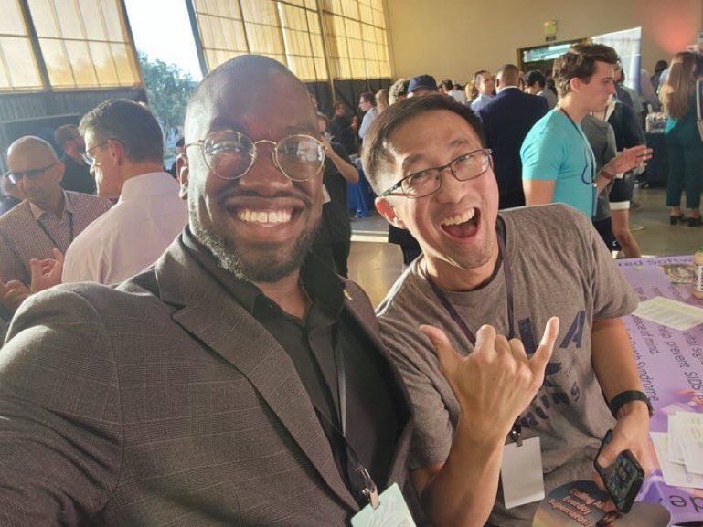 UscBruin's tweet photo. 2/ Was reminded it’s not about the destination, and maybe even not about the journey … but rather all about “ships” —> #relationships / #friendships / #kinships 

@ryanfoland @MelindaPKim @DarrelFrater @JerryHeikens @uciantrepreneur @TiESoCal @LAVA310 @ArdiusTech @GustoHQ https://t.co/ZwAq7ohECY