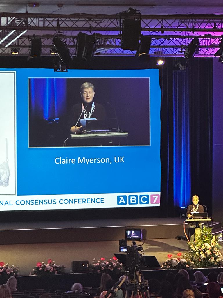 ABCGlobalAll's tweet photo. @ClaireMyerson reflecting on her lived experience with #ABC - "see the person not just the disease", on overcoming fear of dying ,the importance of "what I can control" and of knowing when to stop.
"Gliding into land, not crashing and burning".
#ABClisbon #advancedBC https://t.co/DPTByimLK7