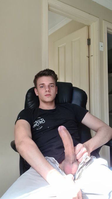 need a boy riding me rn   https://t.co/OgMupkr9OC https://t.co/2ISSRqR9Mb