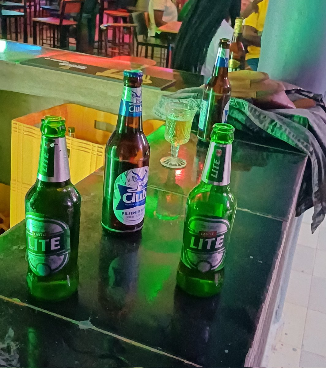 Get your evening started in a high gear. Grab an ice cold Castle lite beer and get that soothing taste to get your nerves relaxed. #UnlockRefreshEnjoy #WeHaveHitRefresh