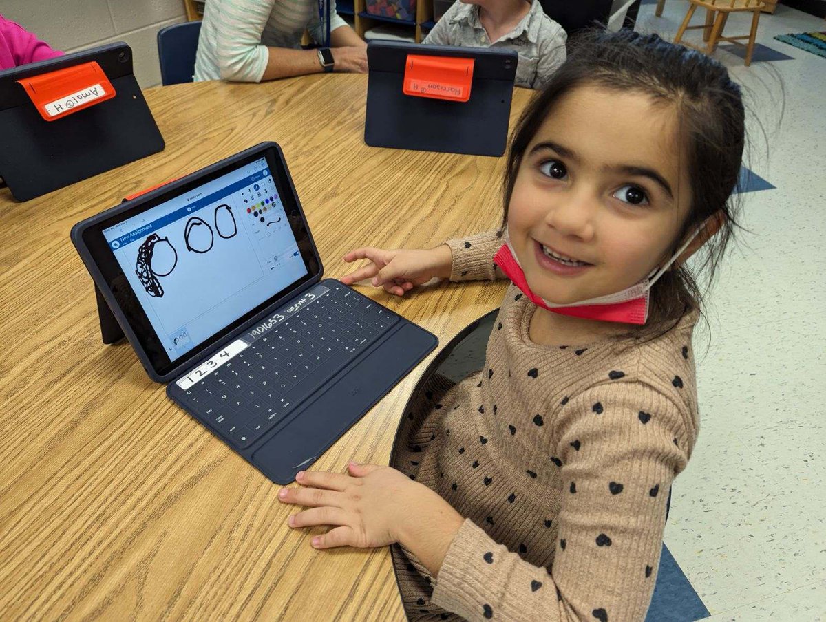 AldrinEagles's tweet photo. @Wixie_T4L #WixieWednesday from Ms. Hansen’s kinders! So much fun. #OneAldrin @fcpsnews @FCPS_Kinder @PrincipalWolfe https://t.co/jUbw9v8yUX