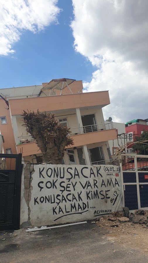 #deprem 'Aslında hayatın melodisi çok hoş ama insanlar dans edemeyecek kadar yorgun.' #DepremiUnutmaUnutturma #depremoldu #9Kasım