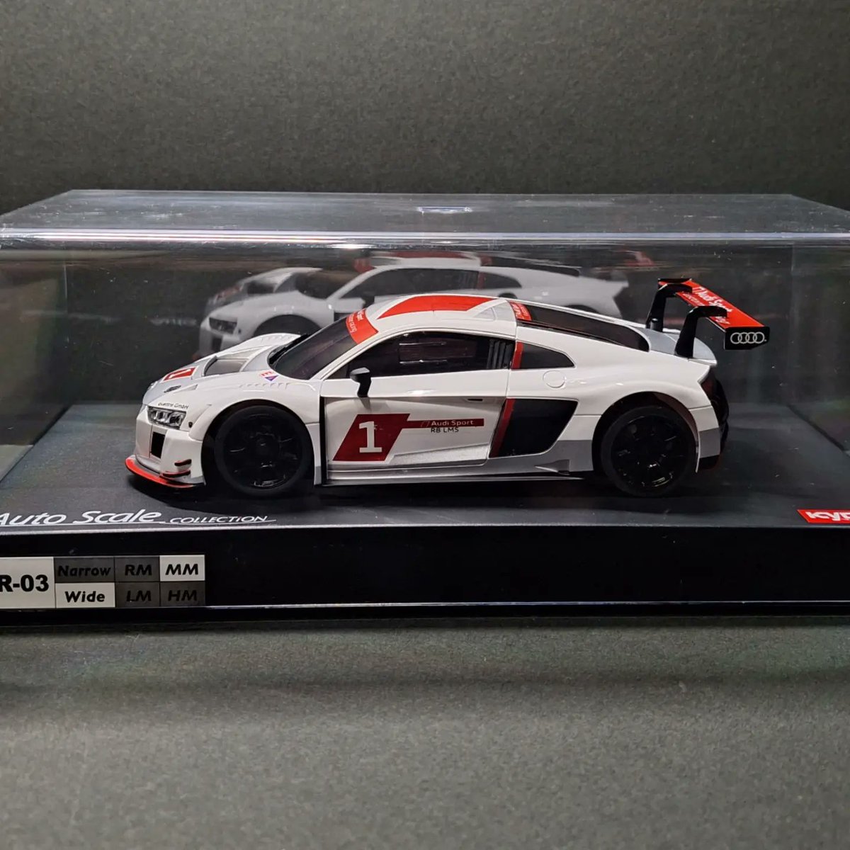 DeliciousGarage's tweet photo. Audi R8 LMS 2015
The white body is cool.
#京商 #ミニッツ #kyosho #miniz #audi #audir8 #audiabt #audidtm #abt #アウディ #アウディr8 #audisport #オートスケールコレクション #ミニッツ部 https://t.co/vHi7jTTjQi