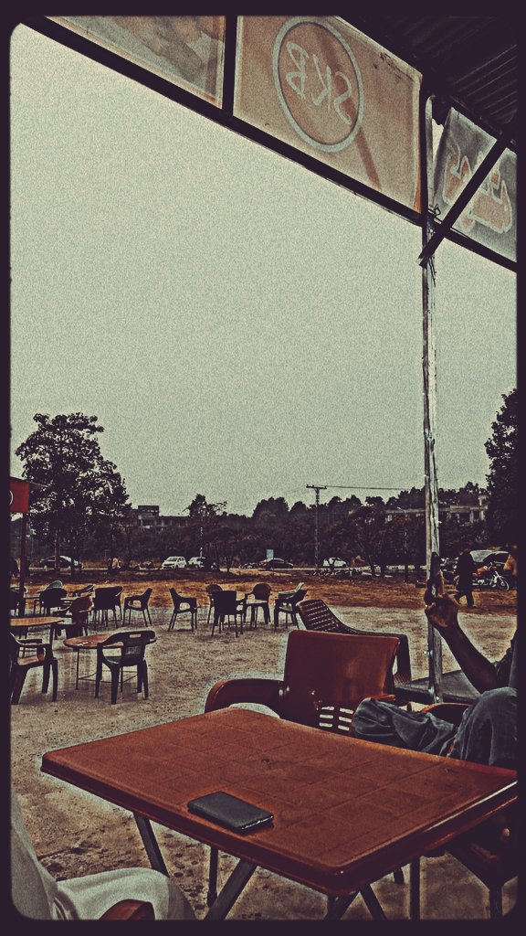 RaiMHassan1's tweet photo. A cup of tea ☕ is a cup of peace. 🕊️
#Ramenweather
#QAU
#Islamabad https://t.co/M2XRrOj6YD