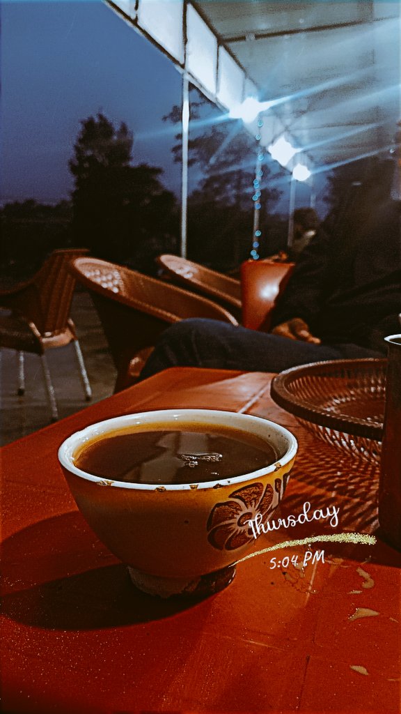 RaiMHassan1's tweet photo. A cup of tea ☕ is a cup of peace. 🕊️
#Ramenweather
#QAU
#Islamabad https://t.co/M2XRrOj6YD