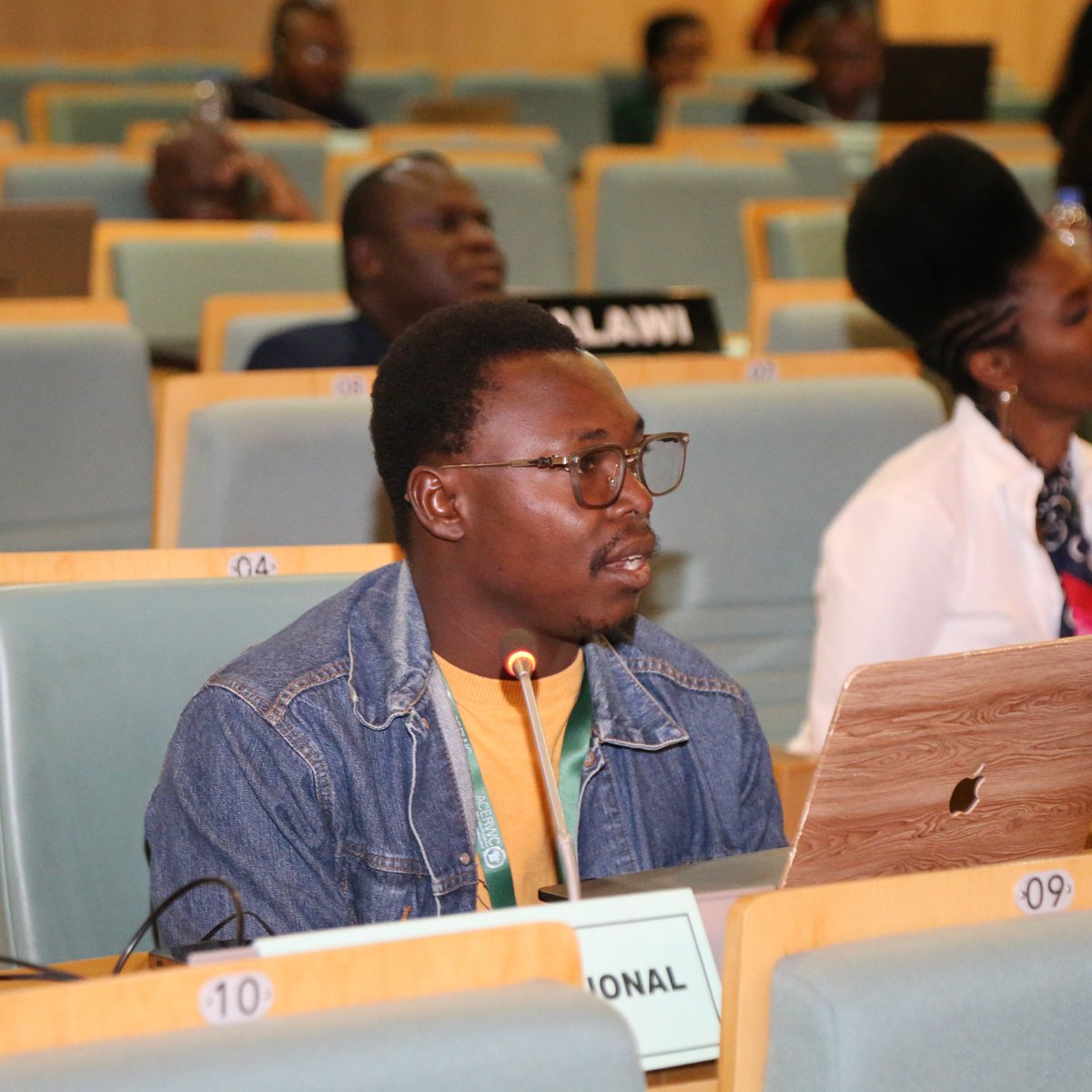 "Nous appelons à une collaboration renforcée entre les gouvernements, les organisations de la société civile et les partenaires internationaux pour mettre en place des politiques et des programmes solides visant à protéger les enfants vulnérables."

<a href="/Fenuboyon/">Boyon James Suru</a> of AMWCY

#ACERWC42
