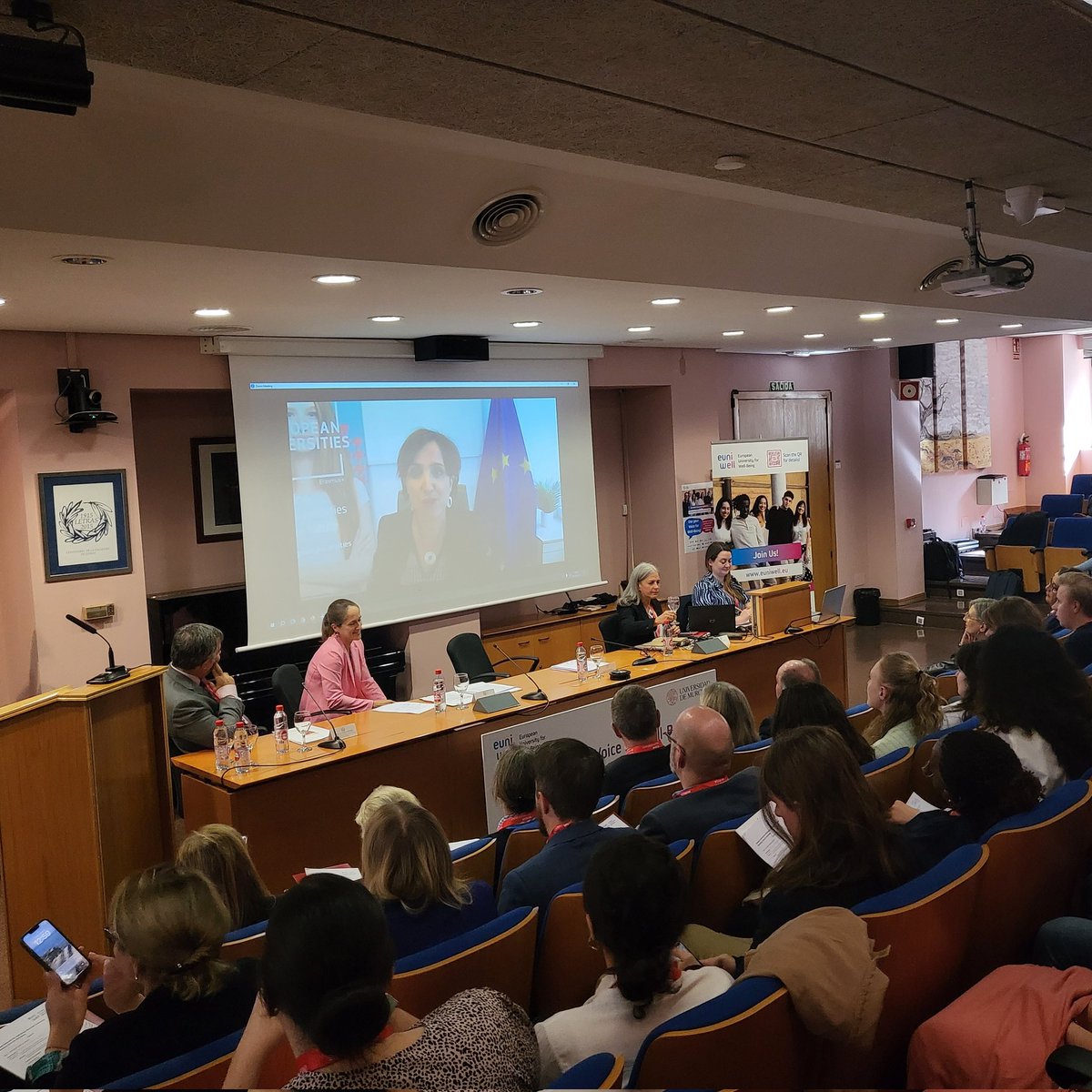 EUniWell tweet media