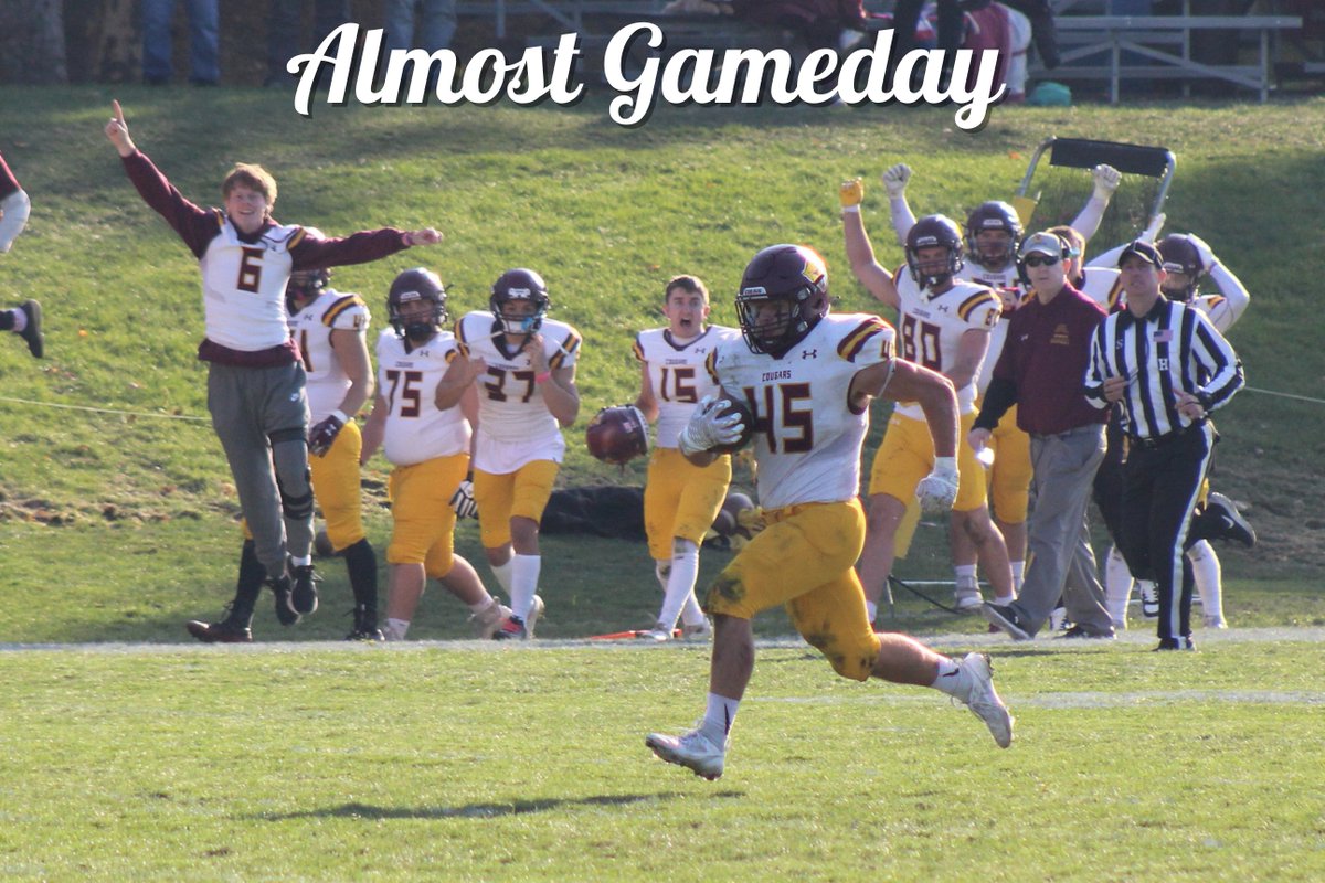 Minnesota Morris Football tweet media