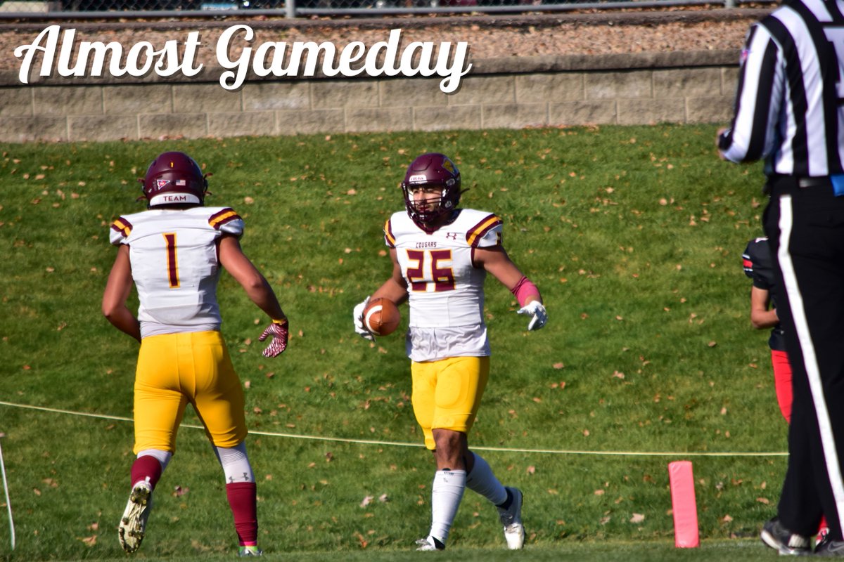 Minnesota Morris Football tweet media