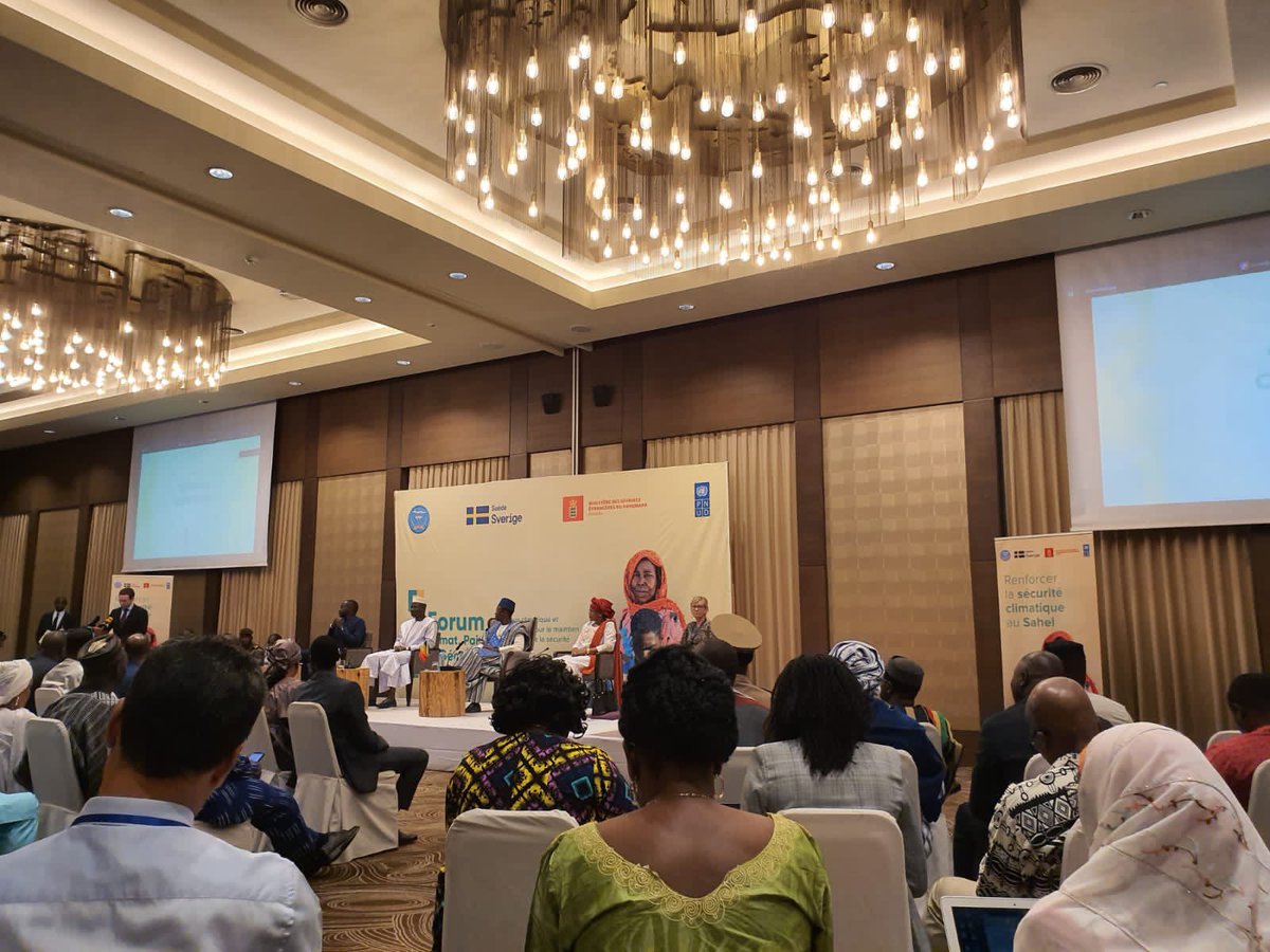 Great meeting with Hawa Aw, the Executive Secretary of Liptako Gourma Authority <a href="/LiptakoG/">Autorité du Liptako-Gourma</a>, today at the ongoing Climate Security Forum in Bamako 🇲🇱. Excited about the prospect of revamping cooperation on borderlands development. Looking forward to a great collaboration ahead 🌍.