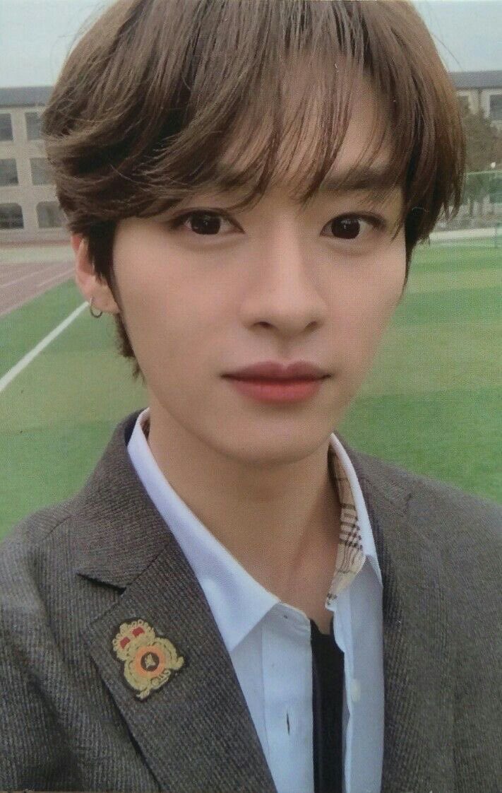 098HAUL's tweet photo. HELLOOO may naghahanap pa ba nito? planning to sell this but naka-set siya with other pcs

reply or dm your budget (set)

wts lfb ph lee know minho gl lim go live limited pc photocard https://t.co/b8O79f0AoZ