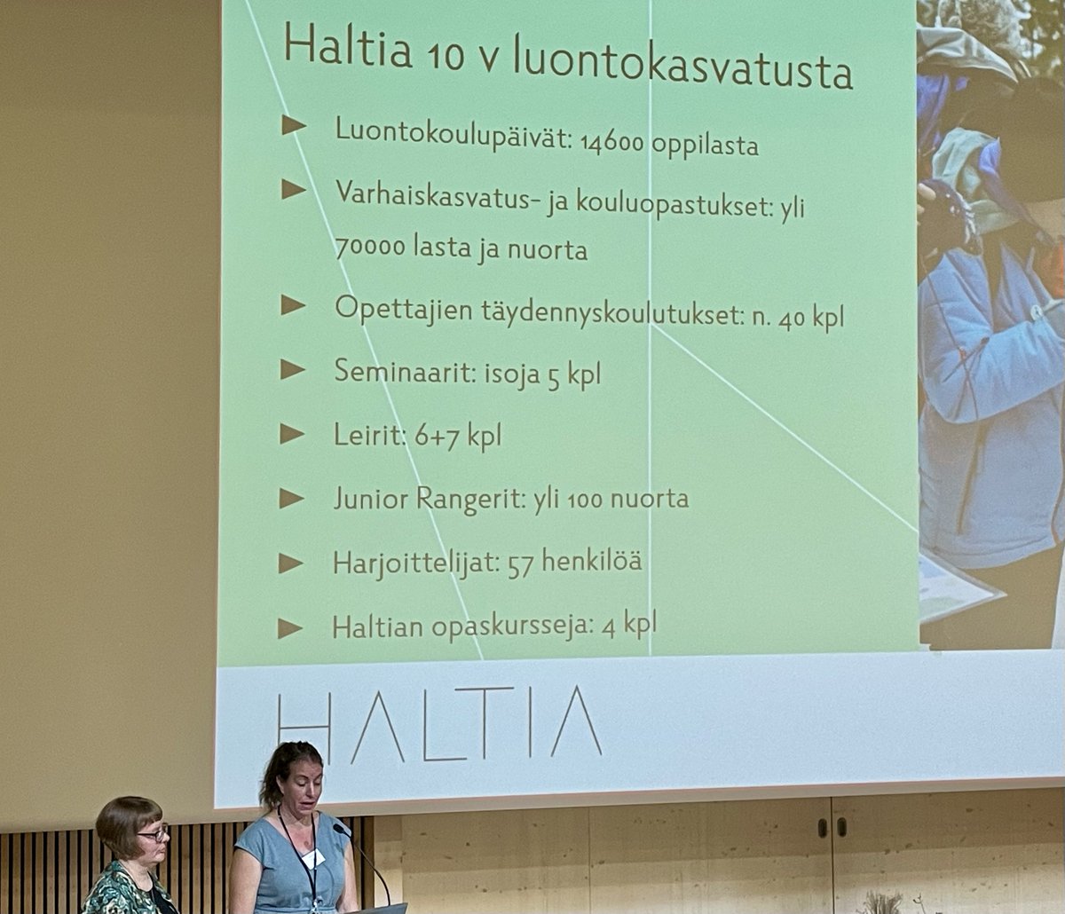 Onnea <a href="/HaltiaSuomi/">Haltia</a> Luontokoulu 10 vuotta! Luontokoulussa on 10 vuoden aikana ollut 14 600 oppilasta. Näyttelyiden kouluopastuksiin sekä luonnossa tapahtuviin opastuksiin on osallistunut yli 70 000 lasta ja nuorta. Keskeistä on lasten ja nuorten luontosuhteen vahvistaminen.