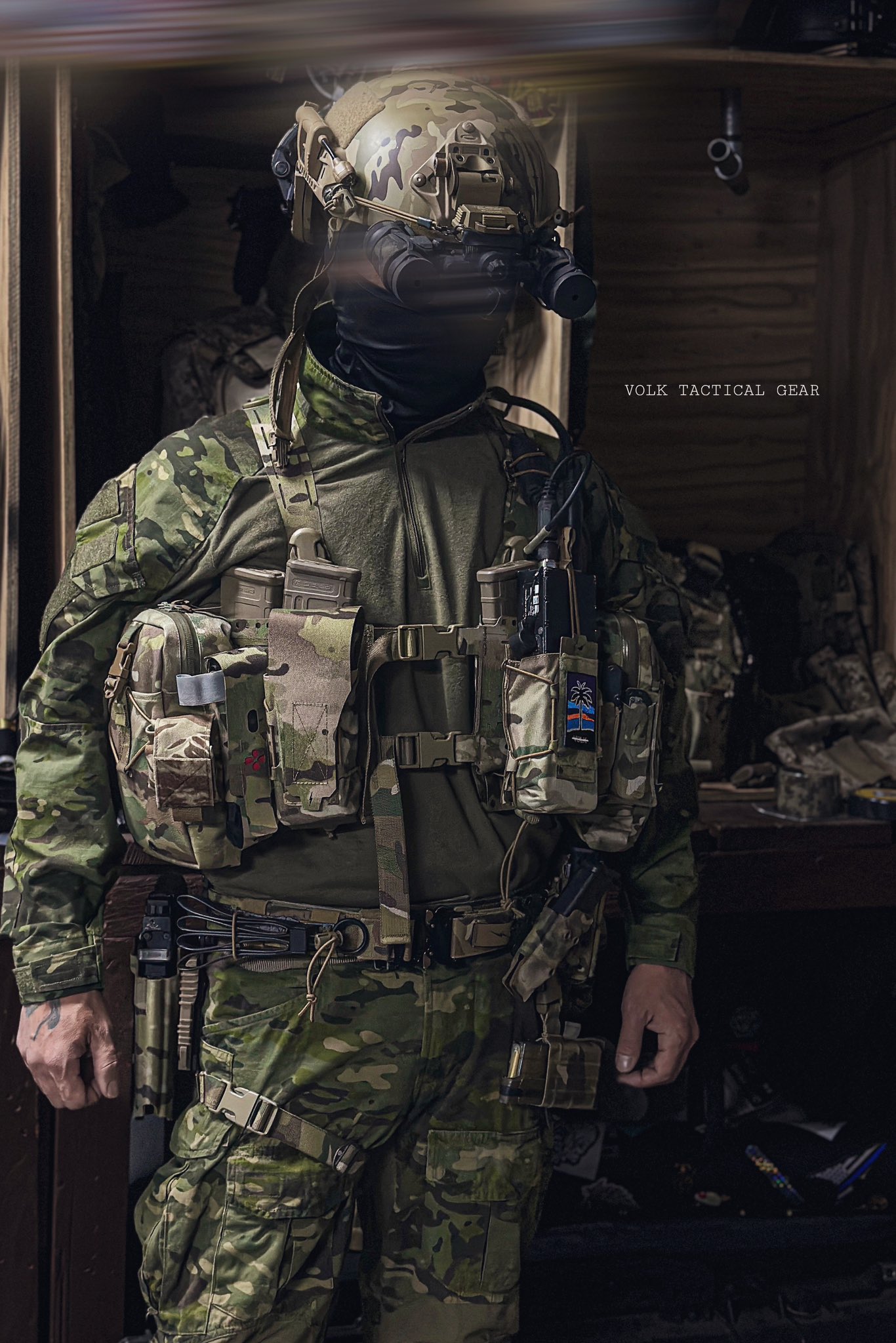 VOLK TACTICAL GEAR ショルダーバッグ マルチカムブラック - ウエスト