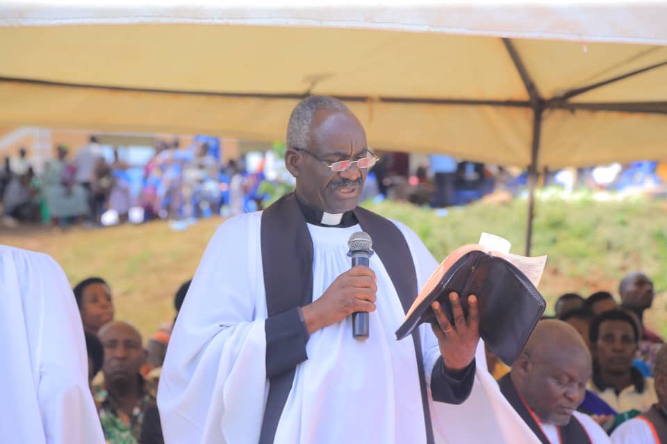 OfficialFUFA's tweet photo. Rest in Paradise FUFA Second Vice President Darius Mugoye
#RIPDarius https://t.co/f5o3BViwIv