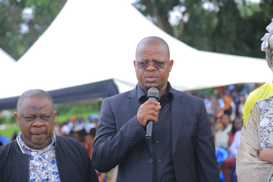 OfficialFUFA's tweet photo. Rest in Paradise FUFA Second Vice President Darius Mugoye
#RIPDarius https://t.co/aHFoslNIbC