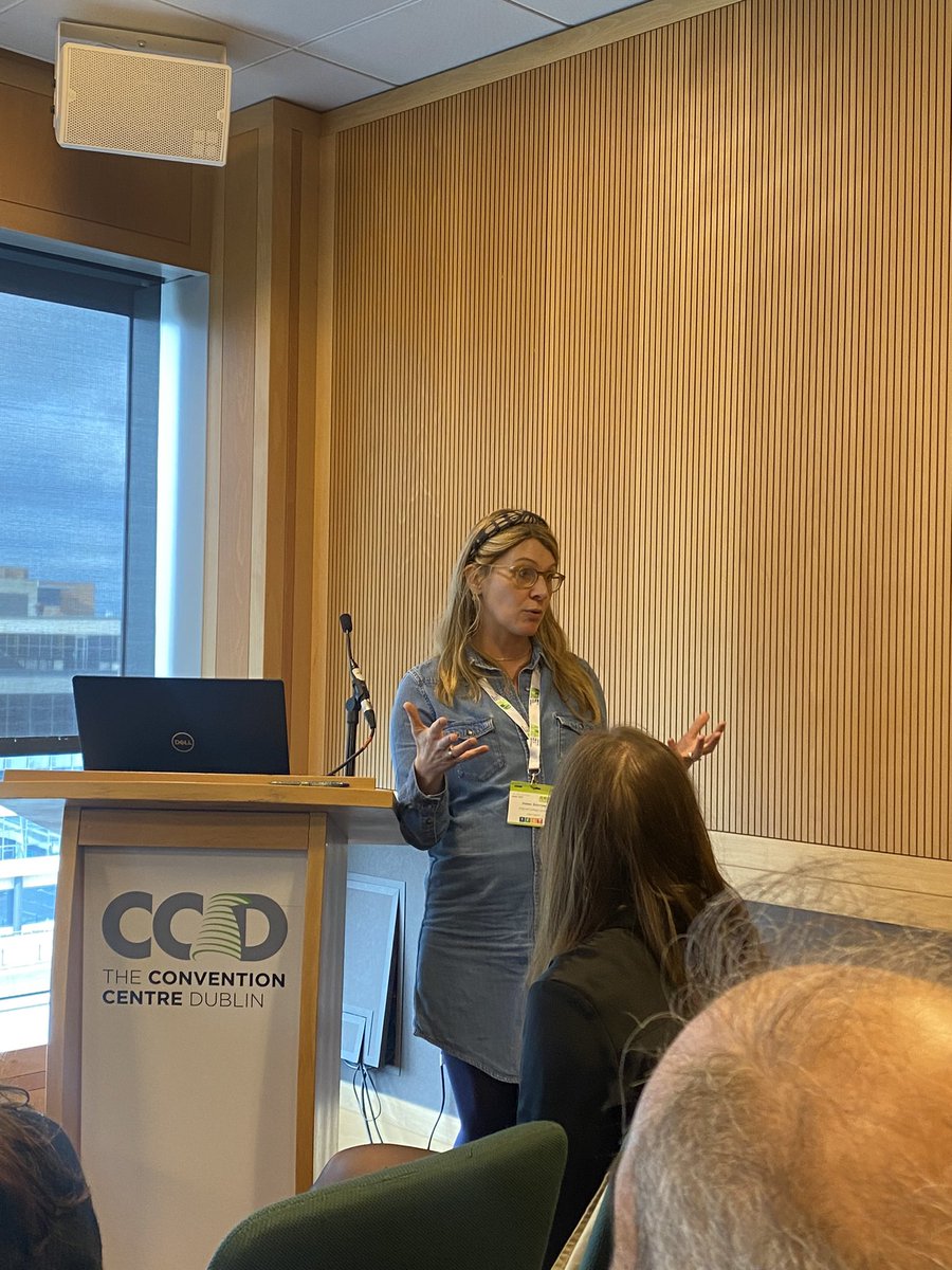 Dr @helenskirrow gives key messages from a British birth cohort of 800, 000 children 20 years of #MMR #vaccines uptake 🎯those living in deprivation 🎯black British ethnicity 🎯mothers<20 years Uptake of pregnancy #vaccines linked to ⬆️ MMR uptake @NIHRcommunity @imperialsph