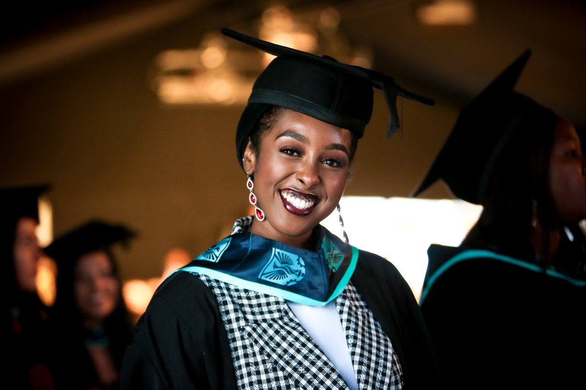 SBL_UEL's tweet photo. The countdown to Winter Graduation begins! 🎓
Join us on Tuesday, Jan 16th for our RDSBL graduation ceremonies and celebrate your amazing academic accomplishments. Register by the 24th of November to secure your spot.
More info: https://t.co/uurFDqKapS
#UELGrad #UELGraduation https://t.co/G9u9WALNvZ