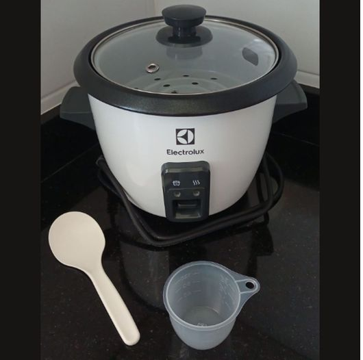 Panela Elétrica Electrolux vapor arroz capacidade 1,3L