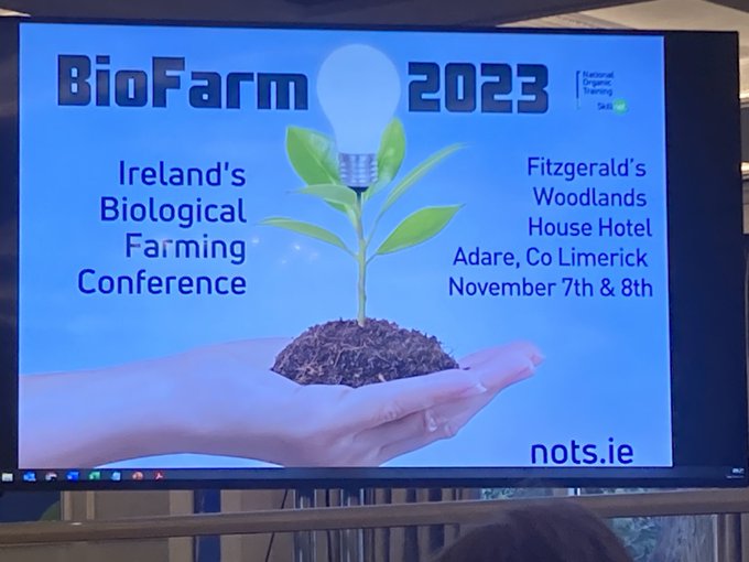 @BrainwavesEU Professor Marcel Jansen spoke about the potential of #duckweed as a sustainable protein source at #BioFarm2023. Thanks to the @NatOrgSkill for organising this fantastic event. #nots #IrishBioeconomy @IrelandWales @PLANTS_UCC @uccBEES @UCCResearch @SEFSUCC