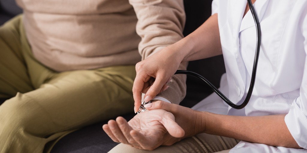 As you shop around for Medicare plans during open enrollment, know that scammers might take advantage of this period to impersonate Medicare agents. Take a look at the advice from our <a href="/FTC/">FTC</a> partners. 
ow.ly/puZ650Q4xNY