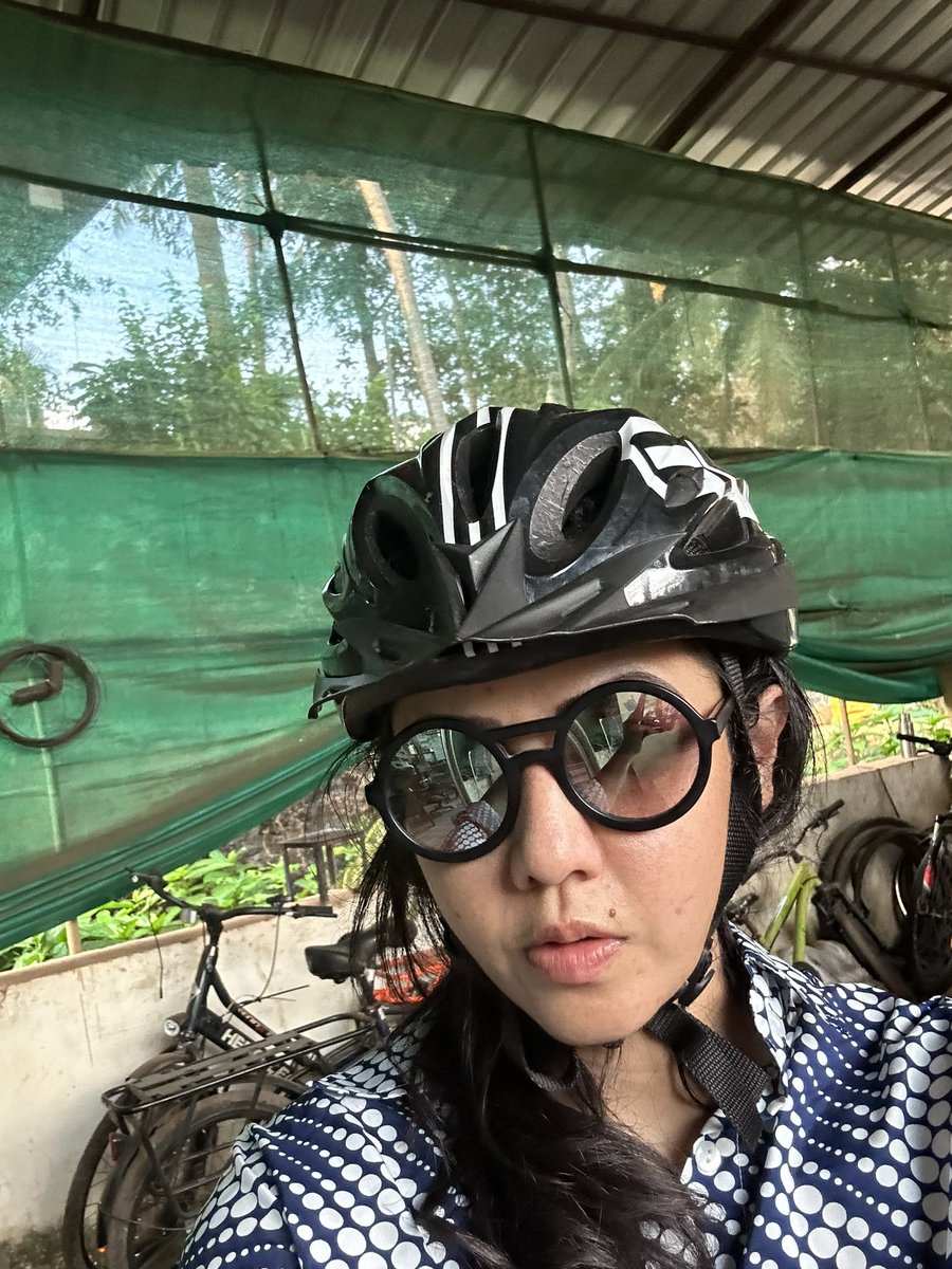 🚴‍♀️ Have you ever noticed how the right amount of friction can make all the difference in life? 

While cycling today,  I experienced firsthand how reducing gears uphill and increasing friction downhill prevented any unwanted slips.

In our careers, the right amount of friction