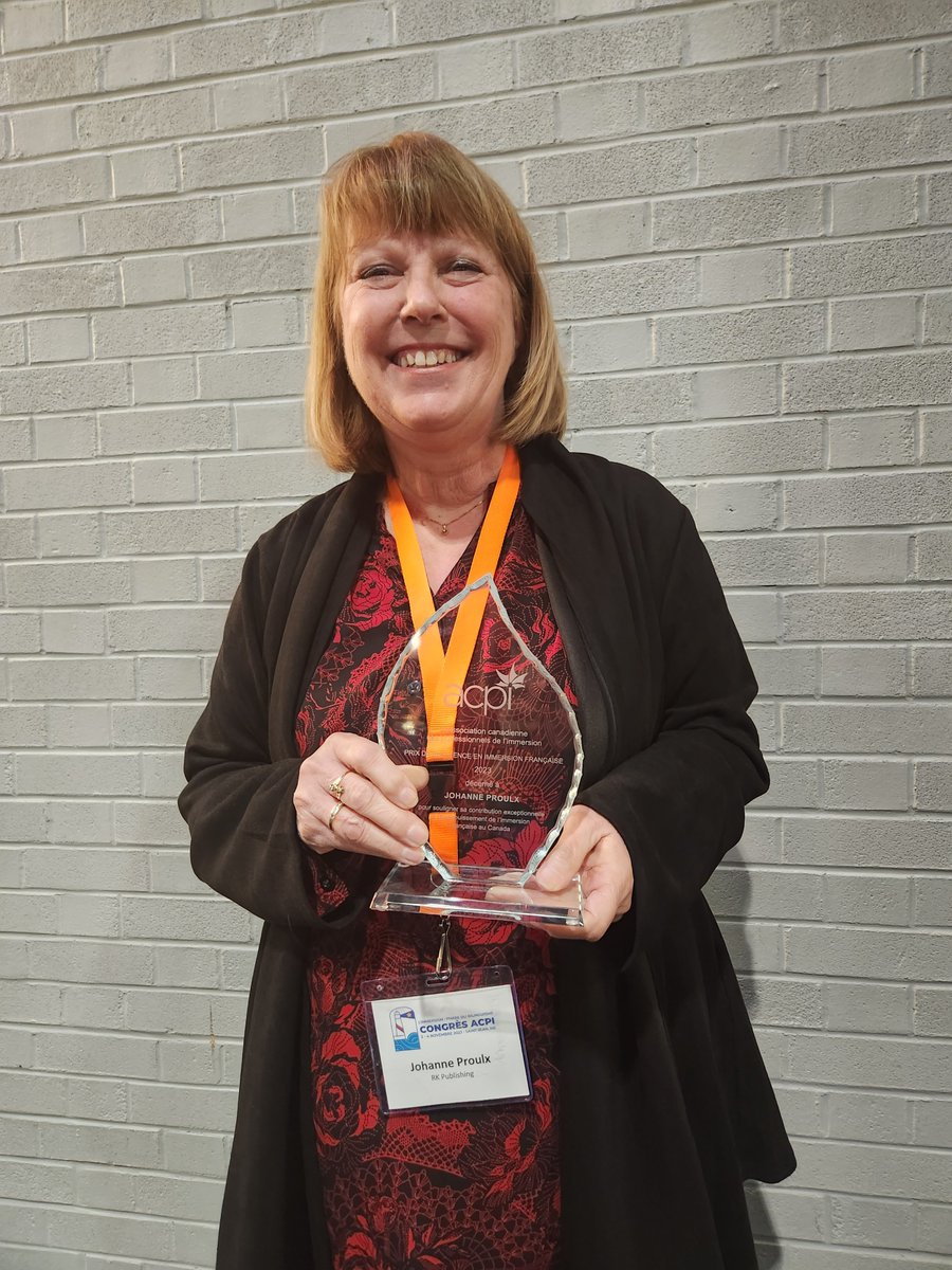 Nous tenons à féliciter l’une des récipiendaires du Prix d’excellence en immersion française 2023 : Johanne Proulx! 
Johanne est un exemple brillant de l'importance de l'immersion française. Sa réussite est une source de fierté pour tous!

 #prix #excellence #immersion