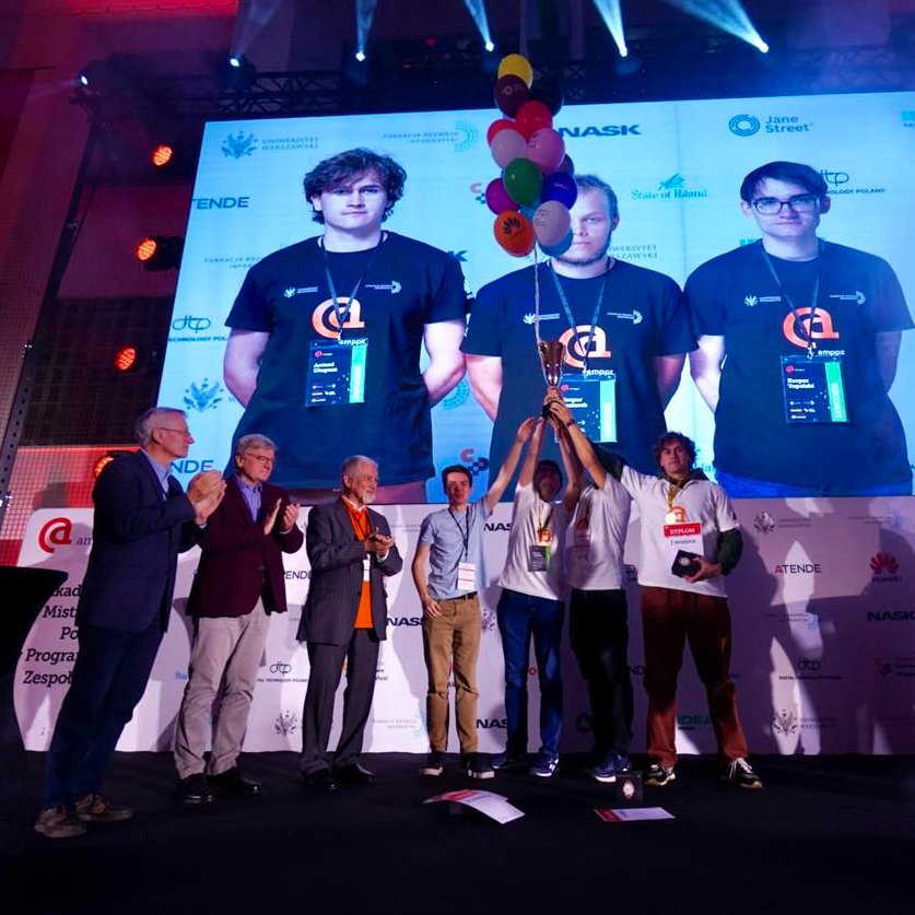 🏆 Reprezentacja #UJ - Antoni Długosz (inf. analityczna), Kacper Paciorek (matematyka) i Kacper Topolski (inf. analityczna / matematyka) - zwyciężyła w XXVII Akademickich Mistrzostwach Polski w Programowaniu Zespołowym. Zawody odbyły się na Wydziale Zarządzania <a href="/UniWarszawski/">Uniwersytet Warszawski</a>.