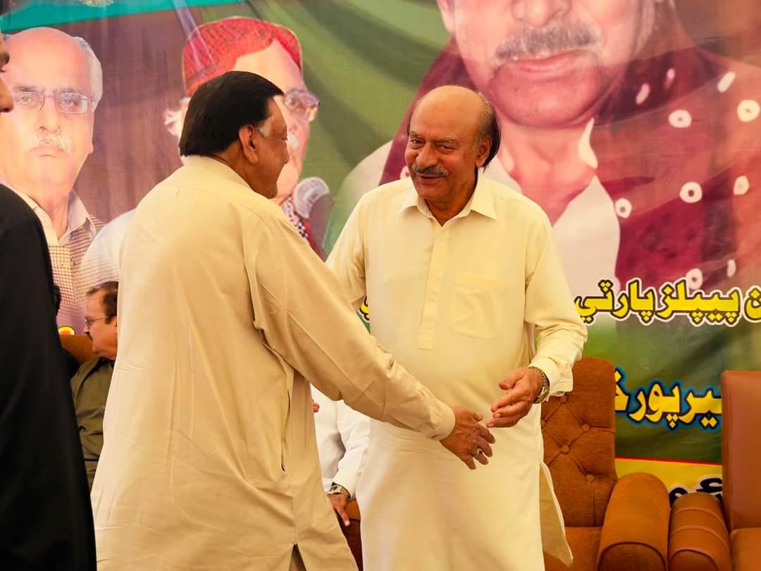 shazil_s2's tweet photo. Attended an party gathering  for Mirpurkhas division along with father @SInayatAliShah1  and cousin @SyZulfiqarShah. Where all members gathered to discuss about the upcoming events in the division #PPPDigital #BBhuttoZardari https://t.co/Fof6hFbFyK