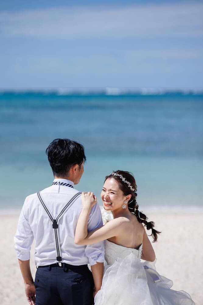 risa_two_peace's tweet photo. 先日結婚式を挙げました。
今まで支えてくれた家族、友人、そしてIBJで主人と私を繋いでくれた代表の井上@two_peace_yyyn に改めて感謝を感じた1日でした✨
結婚相談所に入って本っ当に良かった☺️

自分が感じたハッピーな気持ちを1人でも多くの会員さんに感じてもらえるよう、精一杯頑張ります！💍 https://t.co/OG3PnK9Fg0