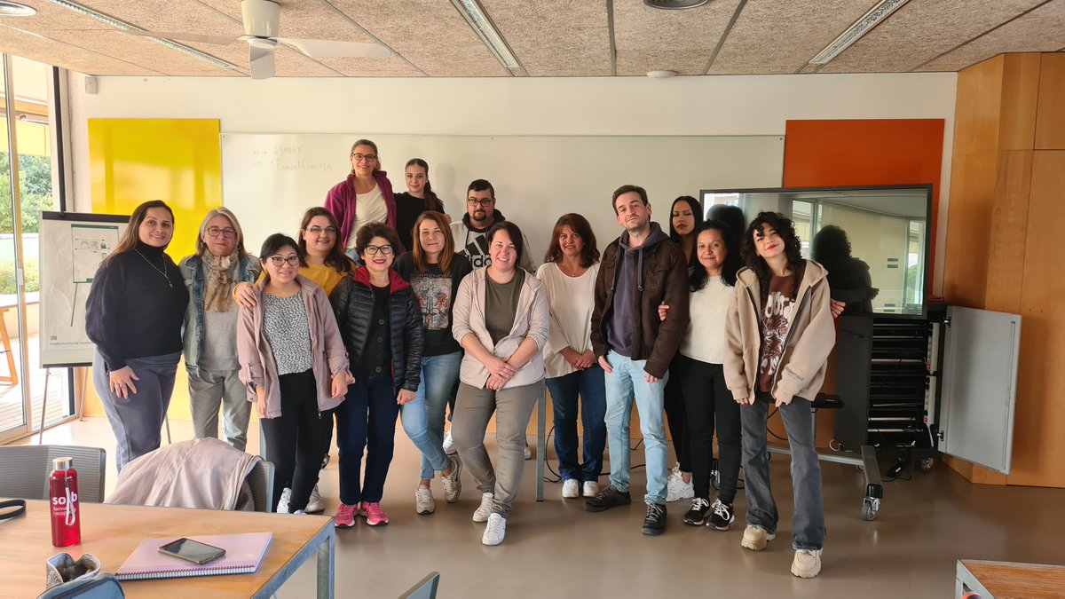 ¡El nuevo curso de Atención sociosanitaria a personas dependientes en instituciones sociales ya está en marcha en <a href="/EsmentEscola/">EsmentEscola</a> !
Bienvenidos/as y que tengáis un buen curso 📷📷