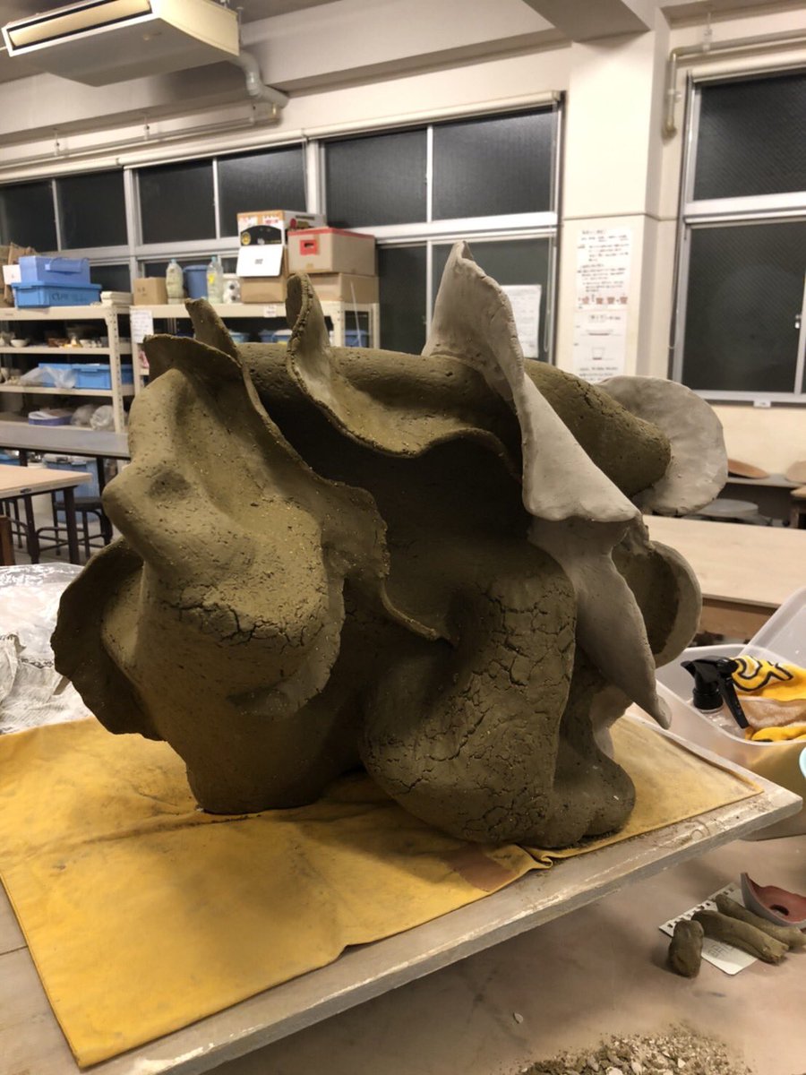 「私はこんなゲテモノが作りたいんじゃなくて民藝がやりたいんだよ」と、こんなゲテモノを作りながら思った。