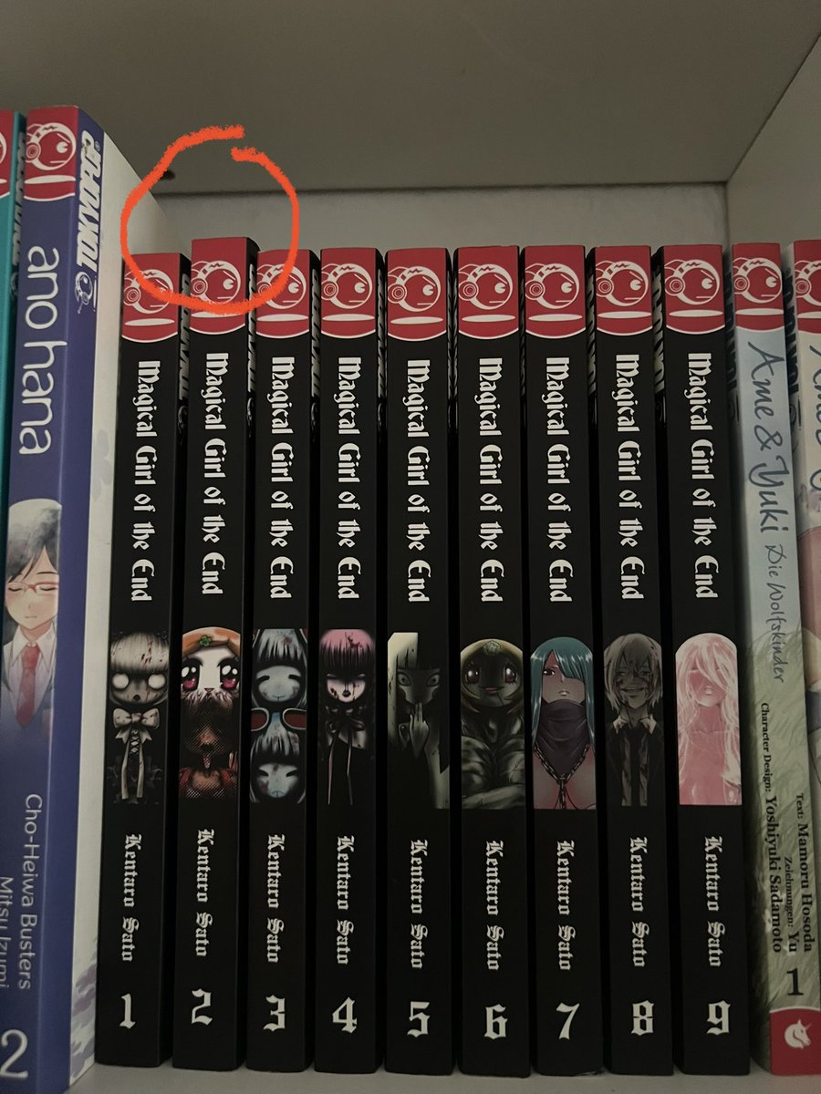Dieser eine Band ist einfach ein Stück größer als die anderen (da kickt einfach der innere Monk) 

Wie kann sowas überhaupt passieren <a href="/TOKYOPOP/">TOKYOPOP</a> 😭 ? 
Also fr eine ernstgemeinte Frage, das haben doch Leute abgenommen etc.