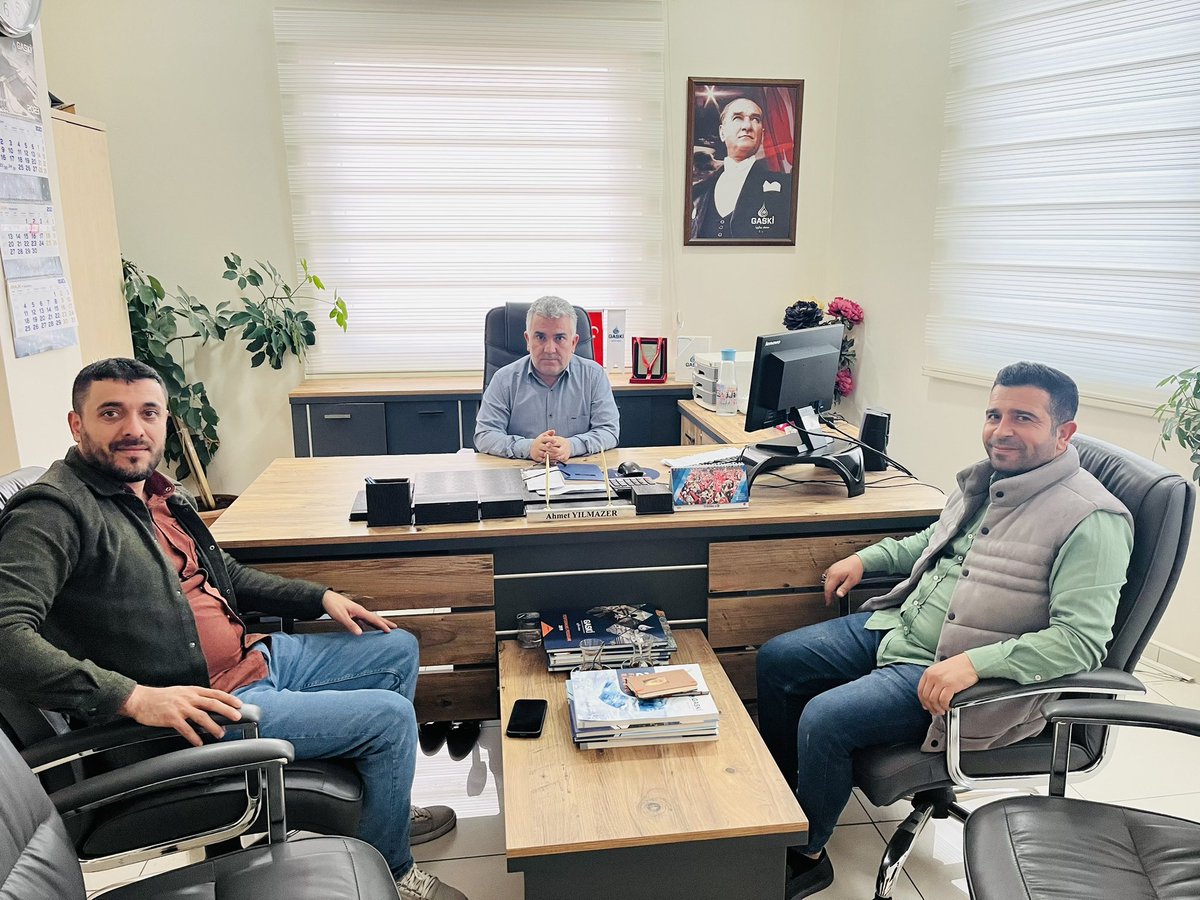 GASKİDEN İNSAN KAYNAKLARI ŞUBE MÜDÜRÜ AHMET YILMAZER BEYİ MAKAMINDA ZİYARET ETTİK.GÖSTERMİŞ OLDUKLARI İLGİ VE ALAKALARINDAN DOLAYI DEĞERLİ MÜDÜRÜMÜZE ÇOK TEŞEKKÜR EDERİZ..