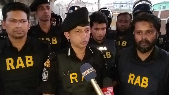 কোনাবাড়ীতে শ্রমিক বিক্ষোভ তুসুকা কারখানা ভাংচুর