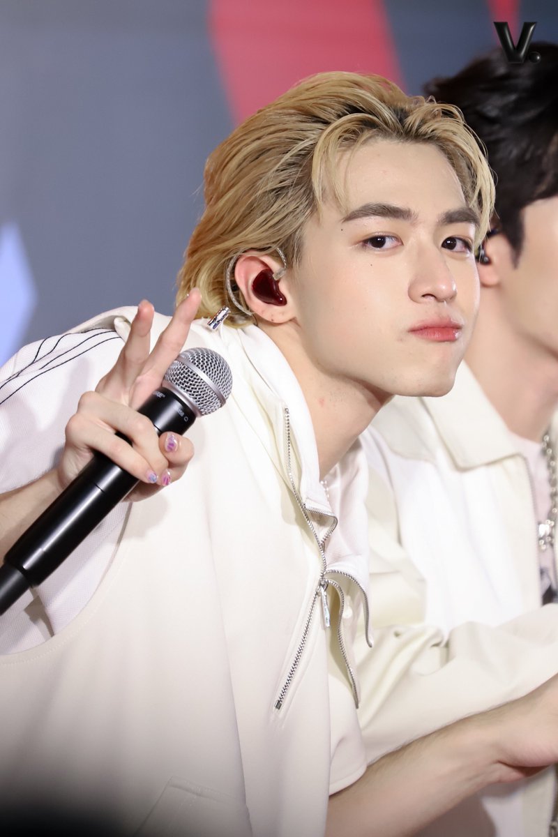 ivtyou's tweet image. how cutee :)
09.11.23 
V.

#ShopeexPROXIEth
#Shopee1111ShoppingFestival
#PROXIEVictor
#PROXIEth️