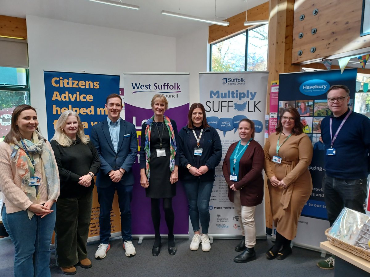 Today we have been supporting @ReachHaverhill at Haverhill Library. Helping you learn more about money management and gain the support and advice you need to confidently manage your finances.
#TalkMoneyWeek #TalkMoneySuffolk #CostOfLivingCrisis