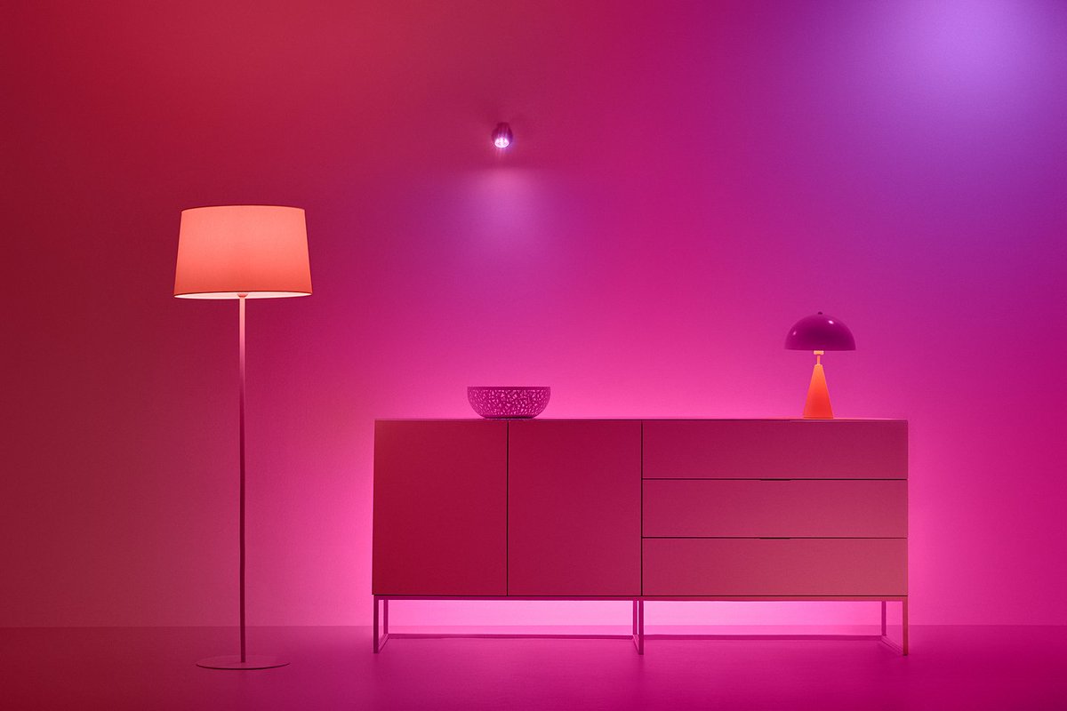 Älyvalaistus helpottaa arkea yllättävin tavoin. Yksinkertaisimmillaan valaistuksen älyominaisuudet saa käyttöönsä vaihtamalla lampun. Lue lisää: k-rauta.fi/uutiset/kolme-…