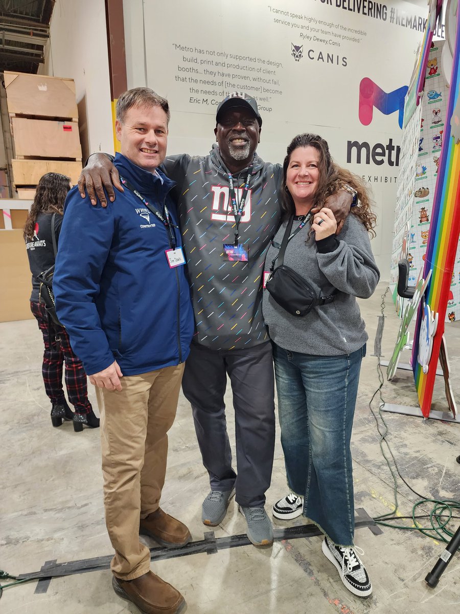 13JDAVIS's tweet photo. @garyvee great event @MetroExhibits telling it like it is!
#kindcandor #truthspeak
@cindyonvaca @OJAnderson24 https://t.co/uLHiK9eIeF