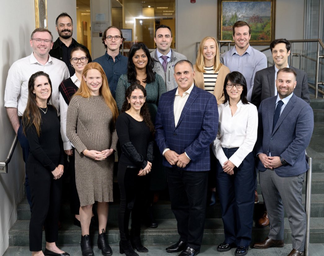 BillzamMD's tweet image. What a good looking DMT and fellowship group @MSKCancerCenter @TeamOvary_MSK @TeamEndo_MSK  #gynonc @DonohoeFionan @LimYuHui4 @sushmitabg @AaronPraissMD @ChrisDagherMD