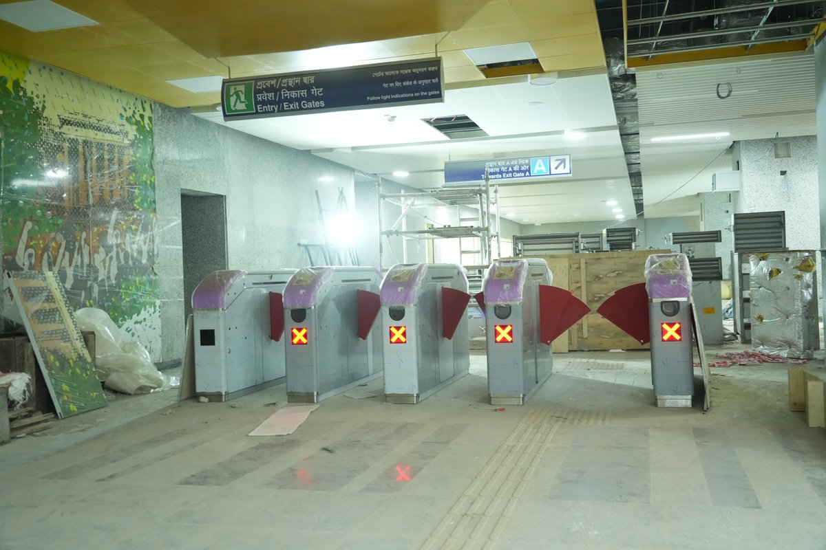 metrorailwaykol's tweet photo. The #Construction work of the #Mahakaran #Metro #station #EastWestmetro (Green Line) is going on in full swing. #RailInfra4westbengal #RailInfra
@RailMinIndia @AshwiniVaishnaw https://t.co/sXP2MfzmWo